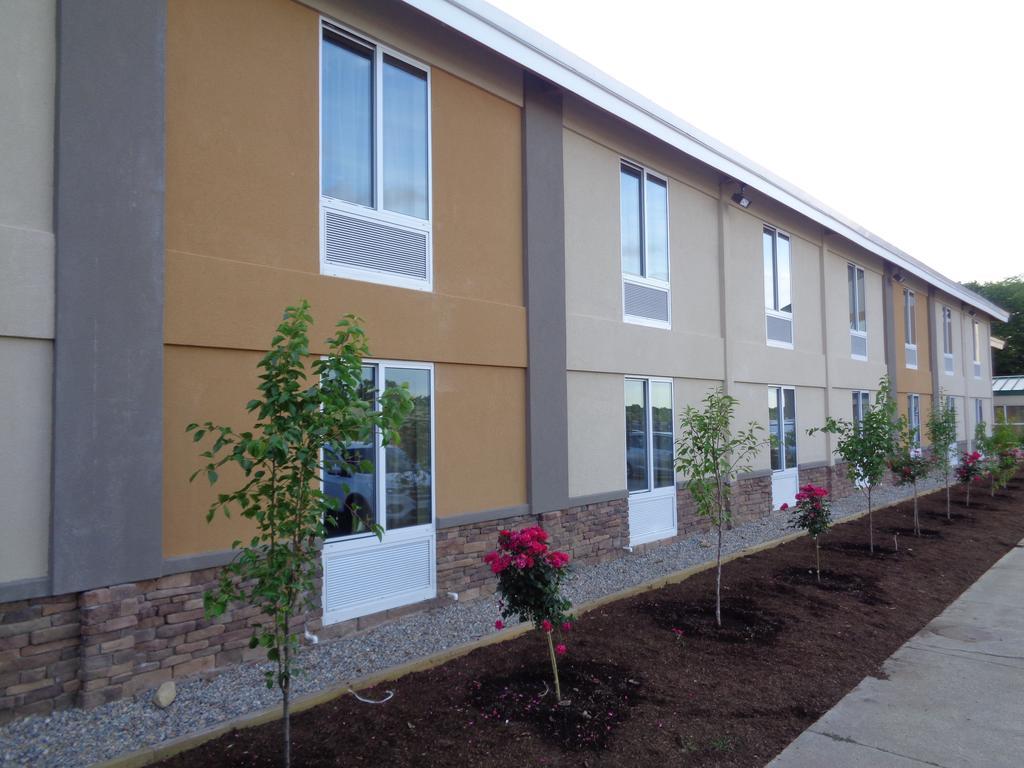 Motel Baymont By Wyndham Kingston Plymouth Bay Extérieur photo